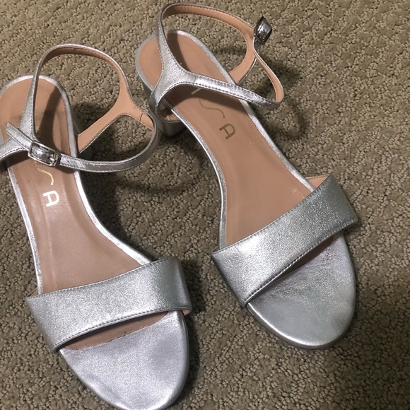 Unisa Leather Silver Kitten Heels - Picture 3 of 7